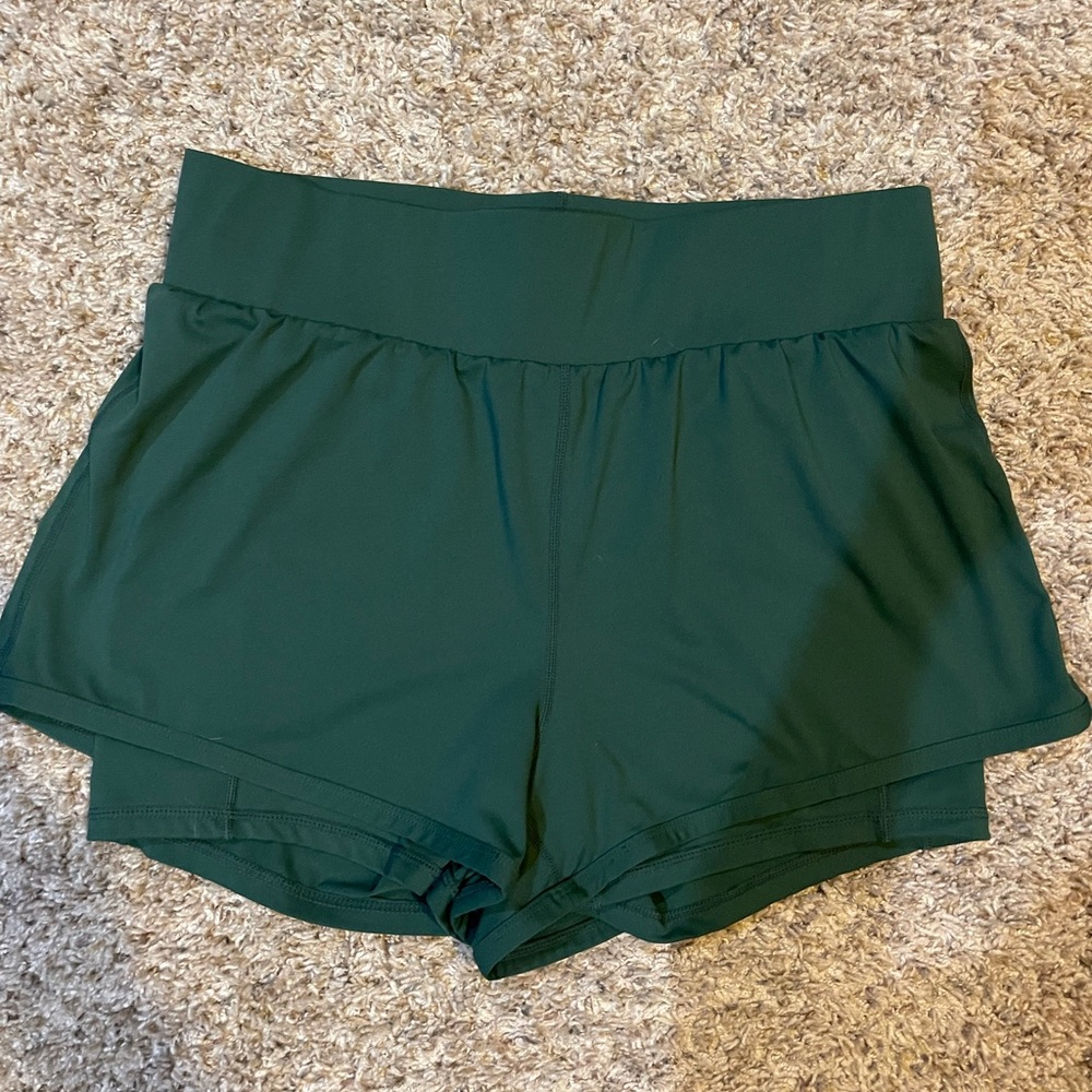 Fabletics Medium Green shorts